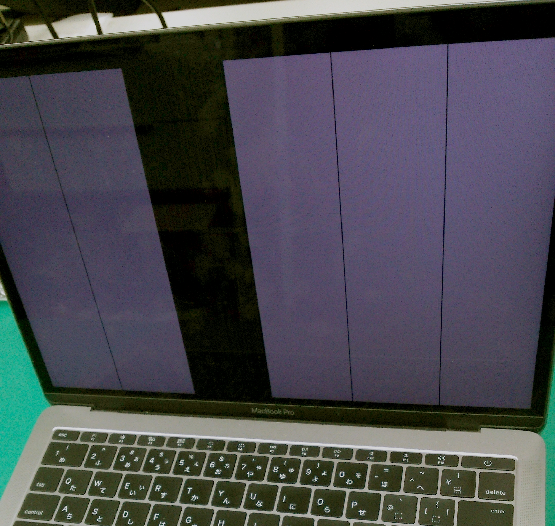 MacBook Pro 2016 13インチ 液晶の故障 - PC/タブレット